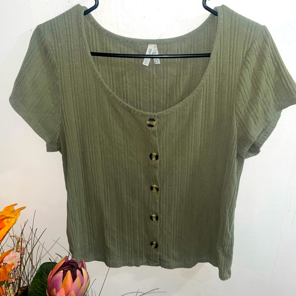 Mudd Olive Green Cropped Shirt